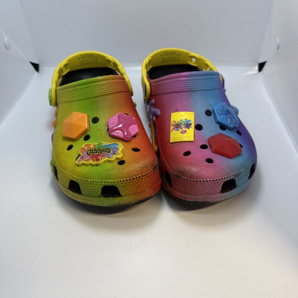 Gusher Crocs Men’s 7 Women’s 9 90’s